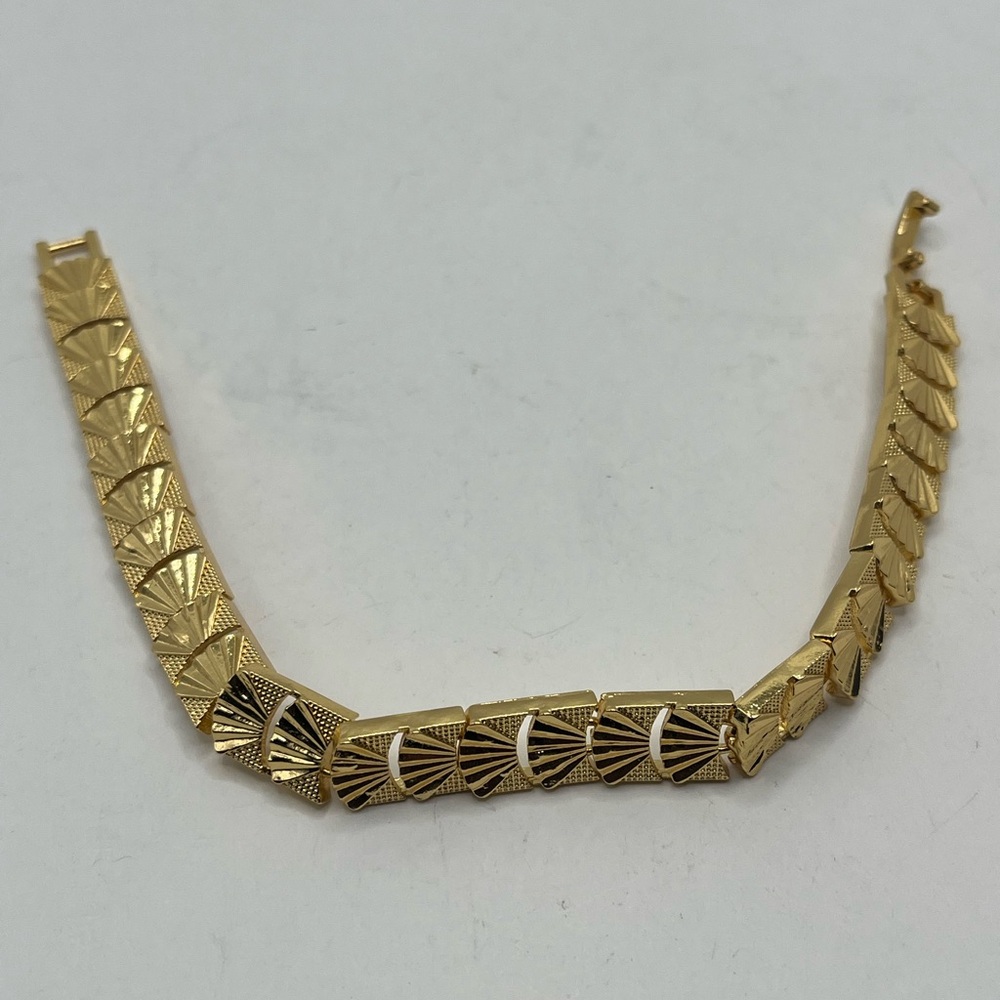 Gold plated Elegant Gold Bracelet for women